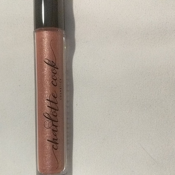 NWT Lipgloss - Picture 4 of 4